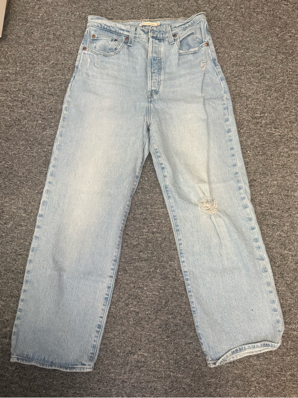 Levi’s  ribcage straight ankle Light Wash Straight Leg Distressed Jeans